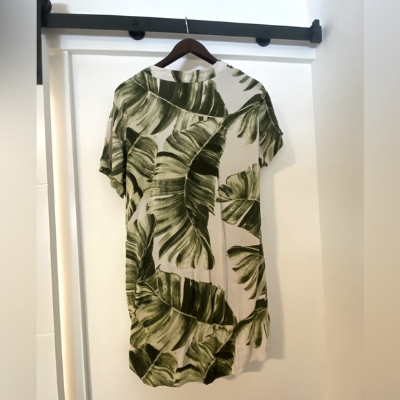 ⚫️ H&M ⚫️ leaf mini dress - size medium - Picture 2 of 3